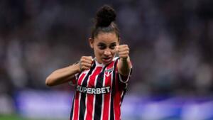 São Paulo vira sobre o Corinthians e abre vantagem na final do Brasileirão Feminino