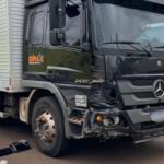 Motorista de caminhão perde o controle e bate em vários carros estacionados no Universitário