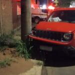 Embriagado, motorista bate contra poste de energia no Tijuca
