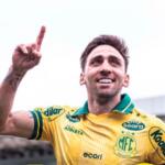 Mirassol vira contra o Coritiba, desencanta após 5 jogos e se mantém fora do Z-4