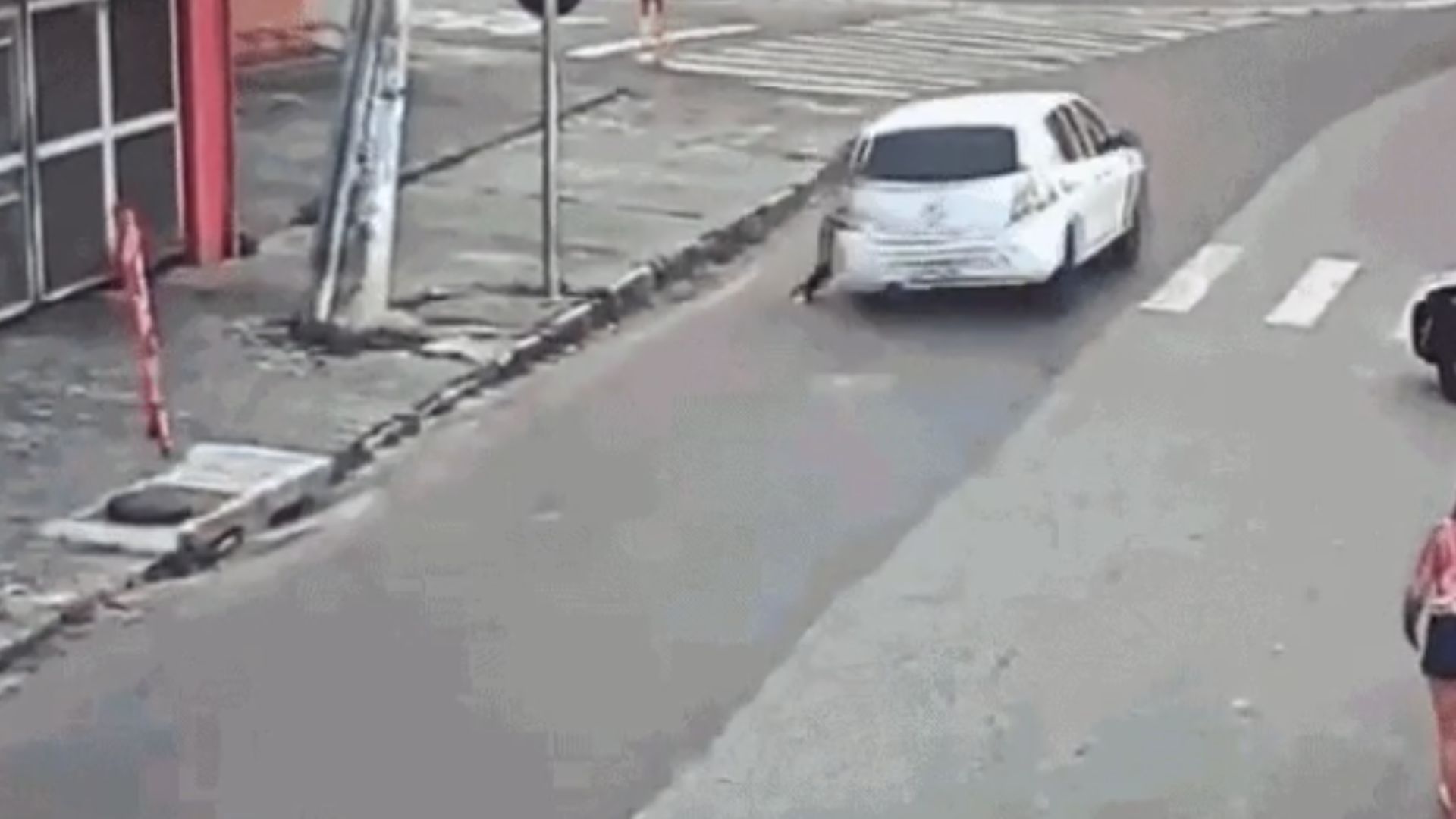 Adolescente é arrastada por motorista de aplicativo no interior de SP
