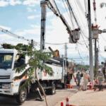 Energisa substitui poste danificado por camionete na Rua Joaquim Murtinho