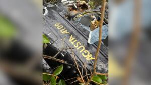 Helicóptero com três pessoas cai em área de mata e vítima aciona o próprio resgate em SP