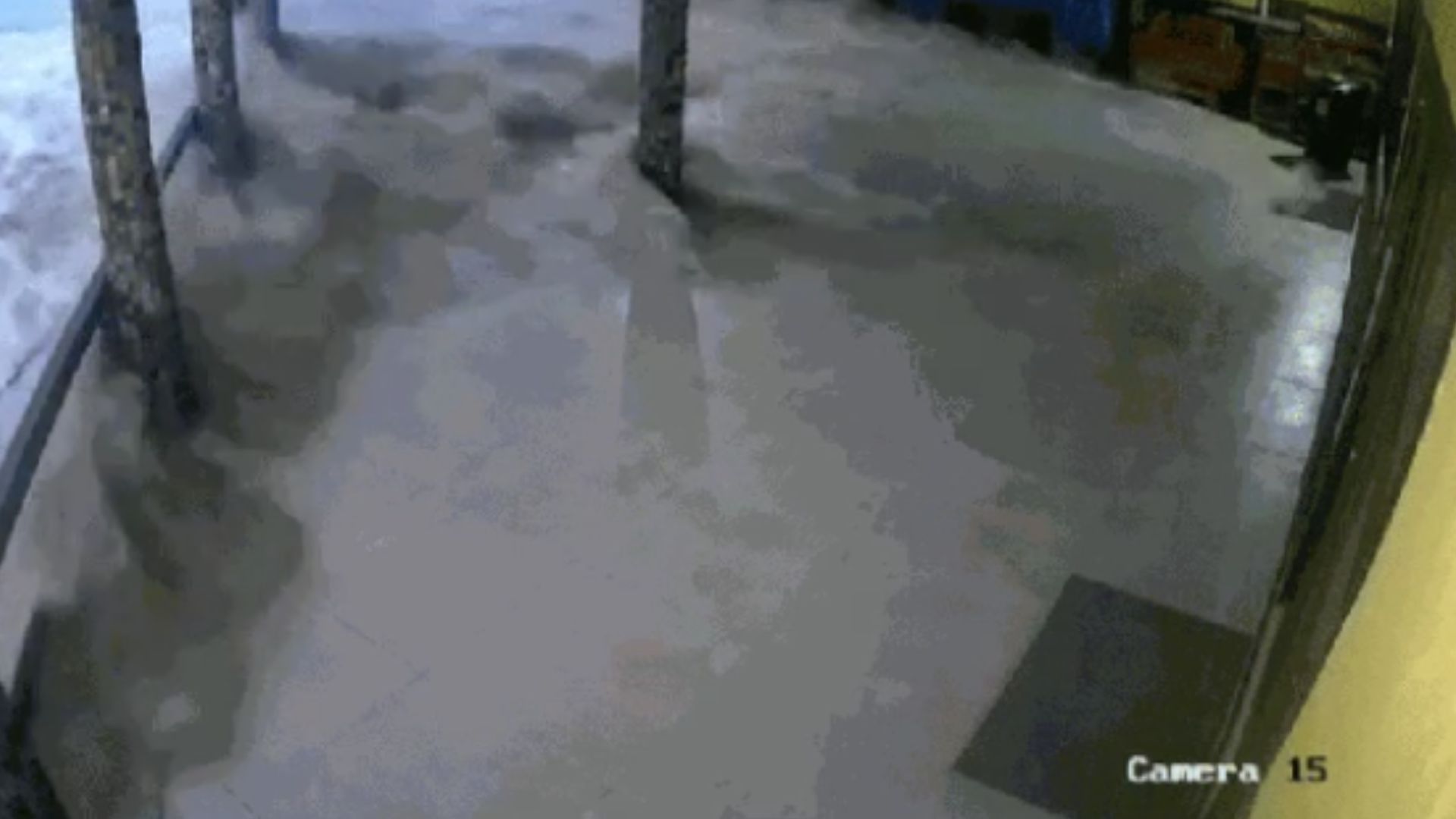 ‘Tsunami meteorológico’: mar avança rápido e assusta moradores em Santa Catarina