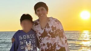 Adolescente será indenizado em R$ 337 milhões após morte de mãe nos Estados Unidos