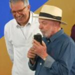 Lula liga ao vivo para Dino durante evento no Pará; Flávio Bolsonaro questiona o ato
