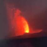 Indonésia cancela voos no aeroporto de Jacarta por causa de erupção de vulcão