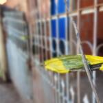 Jovem é morto a tiros dentro de casa por trio encapuzado em Campo Grande