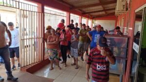 Trabalhadores do frigorífico Balbinos