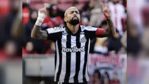 Santos afunda Inter e se afasta da zona de queda no Brasileirão