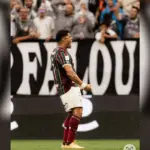 Corinthians perde para o Fluminense e chega ao 7º jogo sem vencer