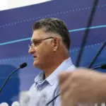 Lucien cobra propostas para moradia de idosos e Riedel cita 6 mil unidades habitacionais