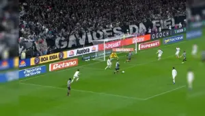 Corinthians sofre virada do lanterna e amarga quarta derrota seguida no Brasileirão