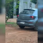 Motorista de aplicativo é acusada de avançar com carro contra mulher e sua filha