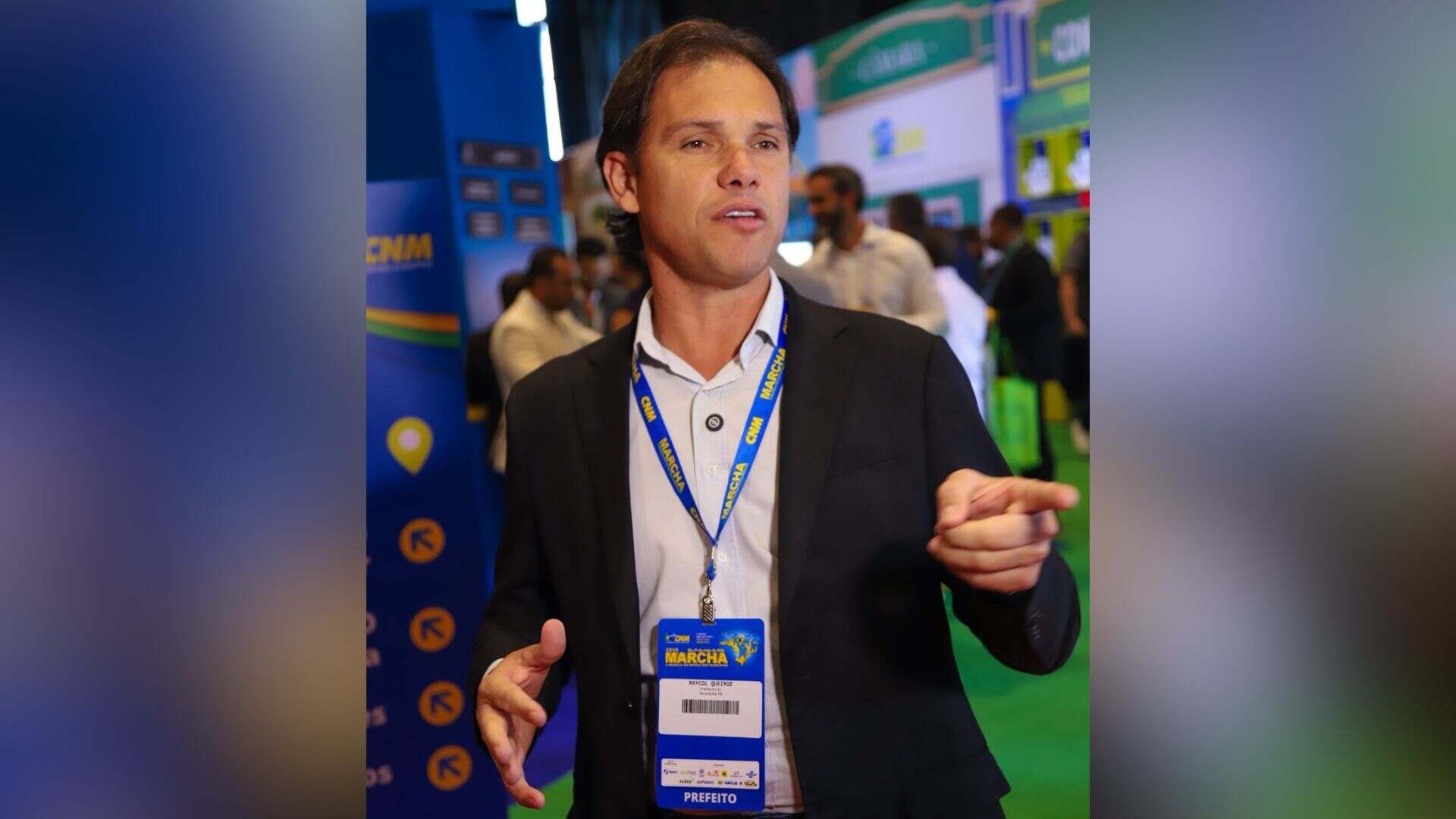 Prefeito de Paranaíba é multado em R$ 10 mil por live em que pediu voto para candidatos de outras cidades