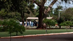 ‘É lamentável’: família se despede de  jovem que teve corpo carbonizado em Campo Grande