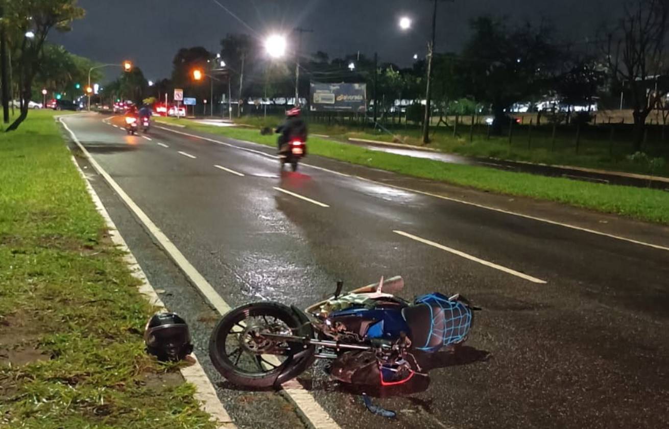 Pedestre é atropelado por moto e tem perna amputada na Gury Marques