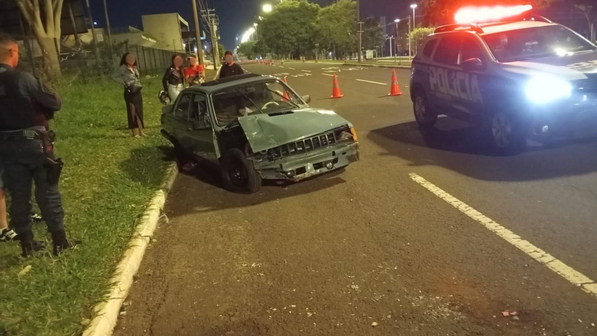 Bêbado, motorista bate em Audi após fazer ‘zerinho’ na Afonso Pena
