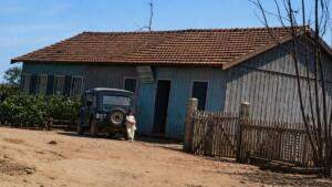 Das 229 casas de madeira que guardam a história de Naviraí, apenas 27 estão conservadas, aponta pesquisa