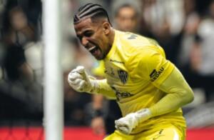 Santos esbarra no goleiro do Atlético-MG na disputa por pênaltis e é eliminado na Sul-Americana
