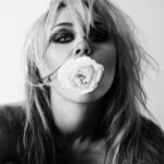 Agora é só Miley! Cantora abandona “Cyrus” em nova fase da carreira