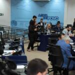 Câmara de Campo Grande aprova projeto que suspende descontos do Master