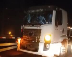 Acidente entre carretas deixa trânsito parcialmente interrompido na BR-060 em Campo Grande