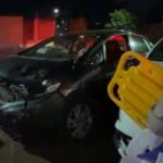 Motorista não vê placa de pare encoberta por palmeira e condutoras ficam feridas no Tijuca