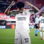 Corinthians continua resistente na Libertadores e empata com o Estudiantes na Argentina