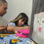 ‘Volte bem para casa’: menina revela história por trás de desenho na bag do pai