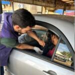 Drive-thru garante vacinação antirrábica gratuita de cães e gatos em Dourados
