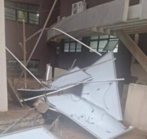 Ventos atingiram os 60,8 km/h e destruiu fachada do Fórum de Três Lagoas