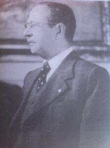 1935 – Vespasiano eleito senador