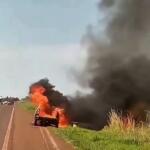 Saveiro com moto na carroceria pega fogo e incendeia vegetação na BR-060 em Sidrolândia