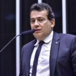 Deputado federal do RJ é alvo de operação da PF contra compra de votos