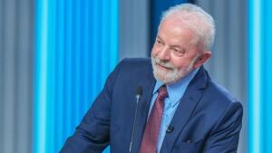 Mesmo com Flávio, Lula não deve participar de debate na Globo