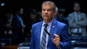 Comissão do Senado aprova projeto que atualiza piso de médicos e cirurgiões-dentistas