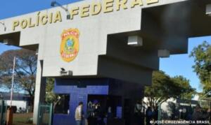 Delegados criticam afastamento de chefe da PF por decisão monocrática