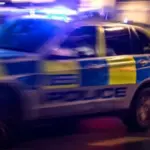 Homem é acusado de matar tia e criança em incêndio na Inglaterra