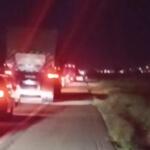 BR-060 continua bloqueada há mais de três horas após tombamento entre Campo Grande e Sidrolândia