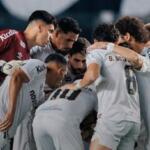 Palmeiras segura Santos, empata na Vila e vai à semifinal da Copa do Brasil; Neymar se machuca