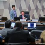 Ajustes no texto adiam votação da MP da ‘taxa das blusinhas’