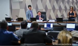 Ajustes no texto adiam votação da MP da ‘taxa das blusinhas’