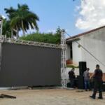 Telão movimenta área externa do Debate Midiamax, na sede do Crea-MS em Campo Grande