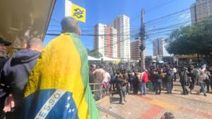 População campo-grandense cobra independência entre Poderes e fim da polarização