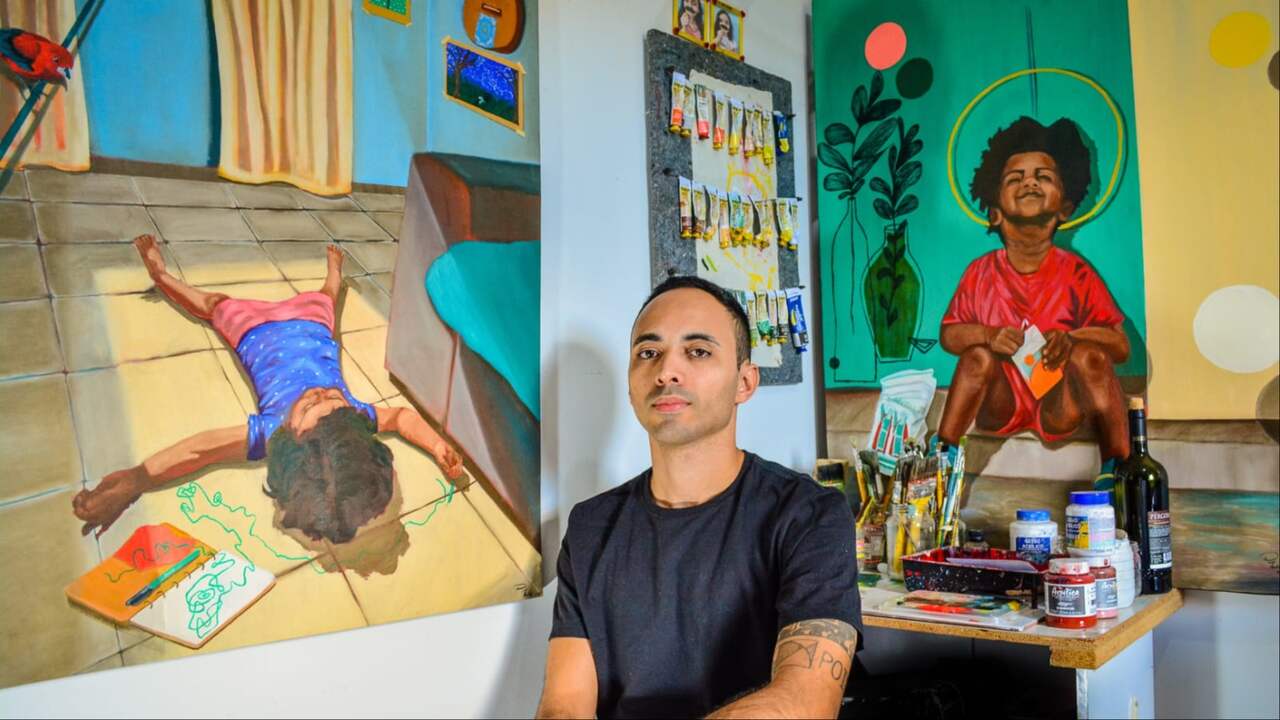Memórias da infância ganham cores e sons em exposição de artista de Campo Grande