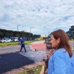 Adriane Lopes acompanha operação tapa-buracos na Gury Marques