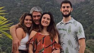 Aos 62 anos, William Bonner faz a primeira tatuagem em homenagem aos filhos; veja