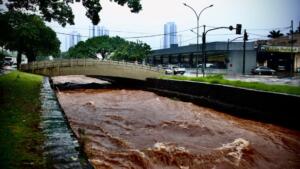 Córregos sobem após chuva em Campo Grande e acendem alerta para transbordamentos
