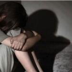 Menina de 13 anos denuncia padrasto por abuso durante pescaria em família